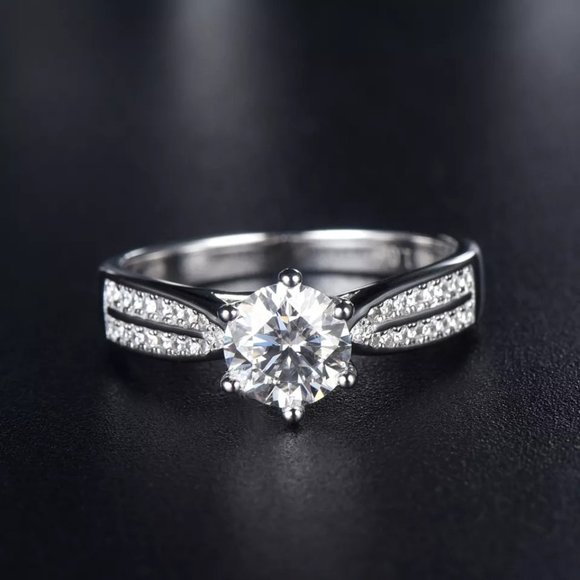 1 Carat Moissanite Engagement Ring in 925 Sterling Silver Band, D-FL - Picture 4 of 12